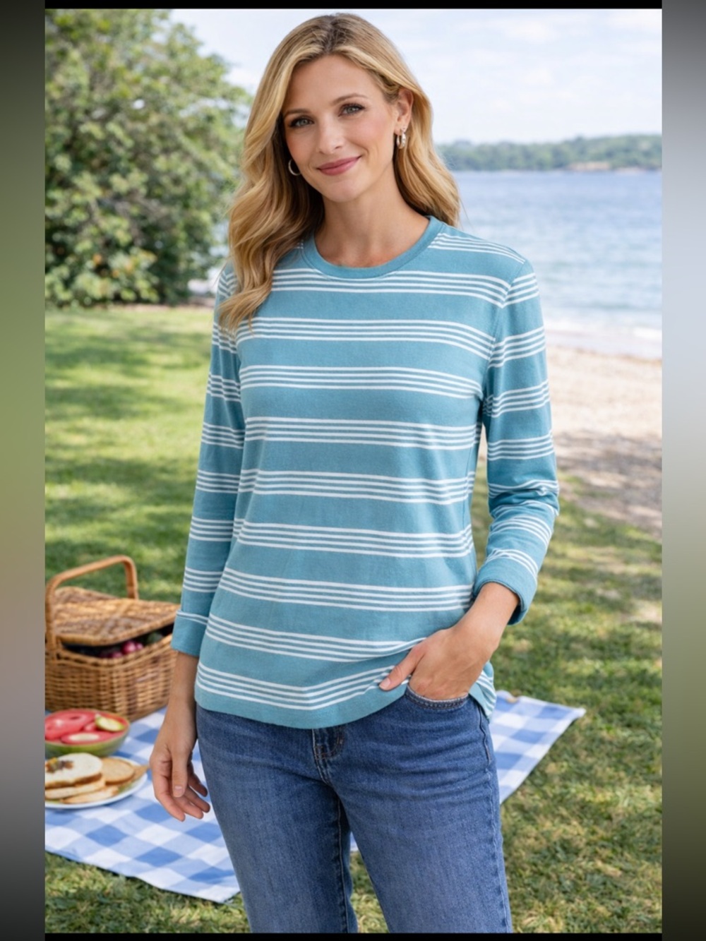 NWT L.L. Bean Sturdy Cotton Crew Top.  Striped SeaBlue and White.  Size Small